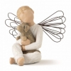 Figurina Willow Tree - Angel of Comfort - Te iubesc, esti in siguranta la mine in brate!