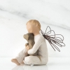 Figurina Willow Tree - Angel of Comfort - Te iubesc, esti in siguranta la mine in brate!