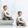 Figurina Willow Tree - Caring Child - Copil crescut cu grija iubitoare a parintilor