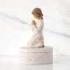 Figurina Willow Tree - Prayer of Peace - Rugăciune pentru linistie si pace sufleteasca - cutiuta pentru amintiri - Semerenie, rabdare, pace interioara...virtuti minunate!