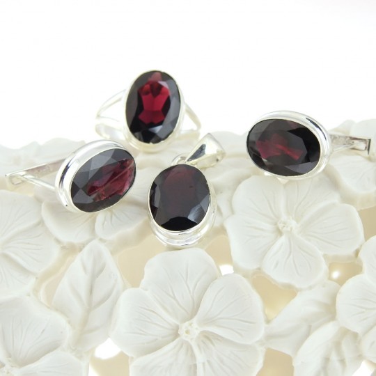 Garnet set of earrings, ring, pendant, silver 925