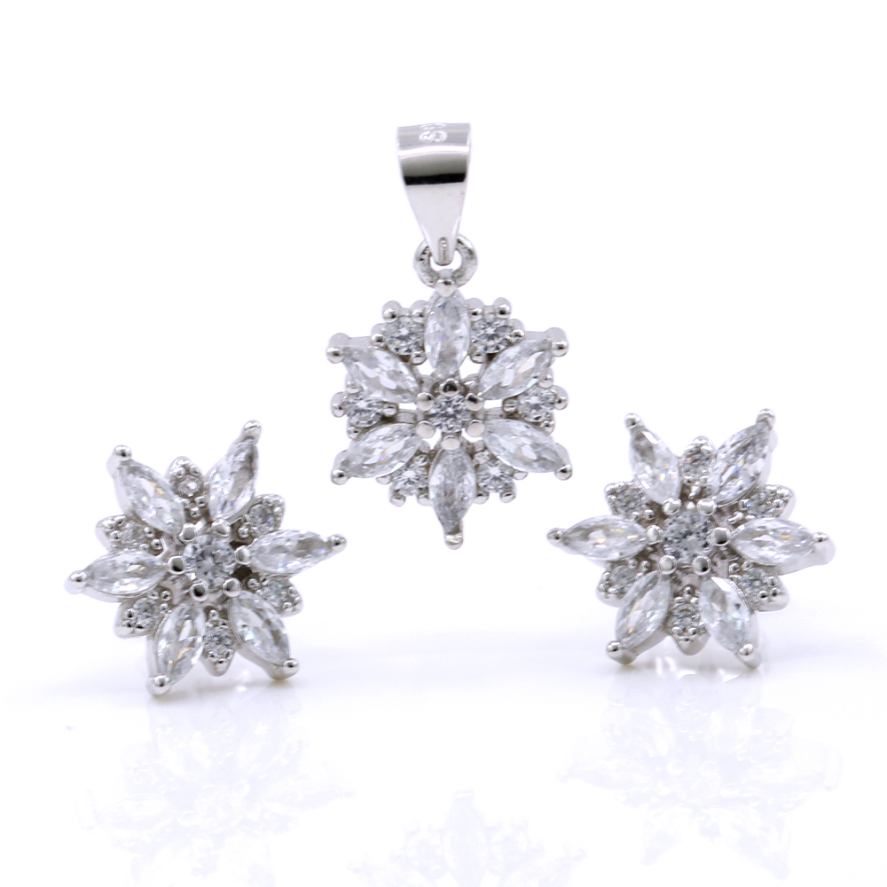 Set Floare de gheata, pandantiv si cercei cu cristale argint 925 rodiat