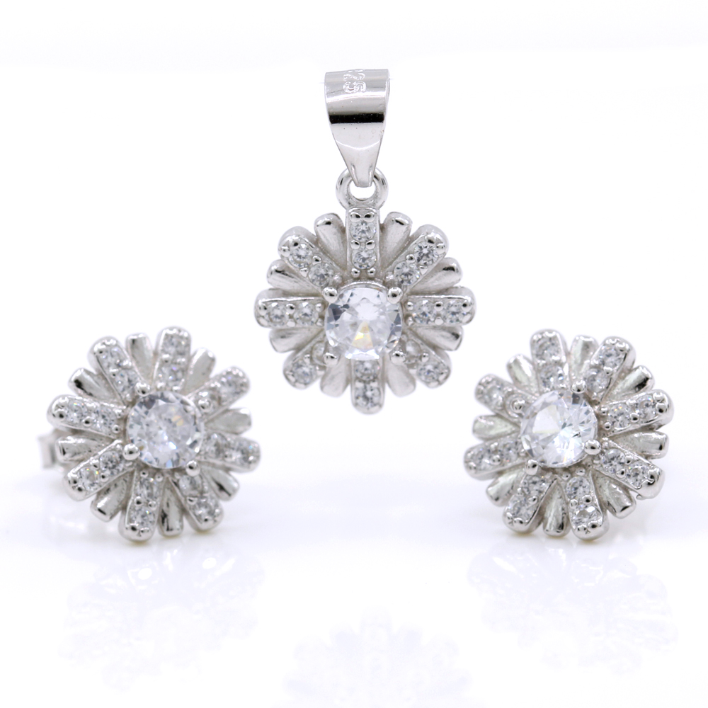 Set Margarete, pandantiv si cercei cu cristale argint 925 rodiat