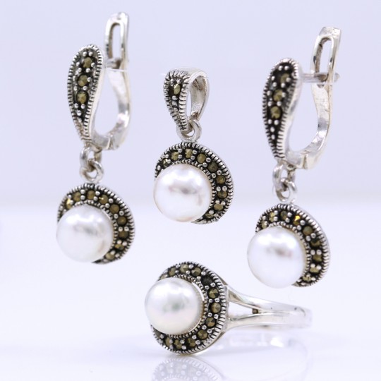 Set mireasa cu perla de cultura si marcasite, cercei, inel (56), pandantiv, argint 925 rodiat